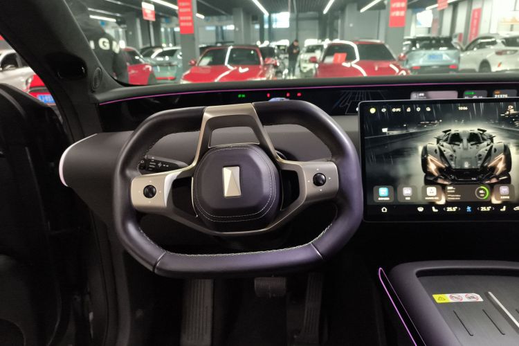 Avatr 07 2024 car image #16