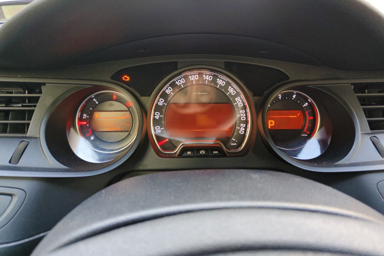 Citroen C5 2015 car image #16