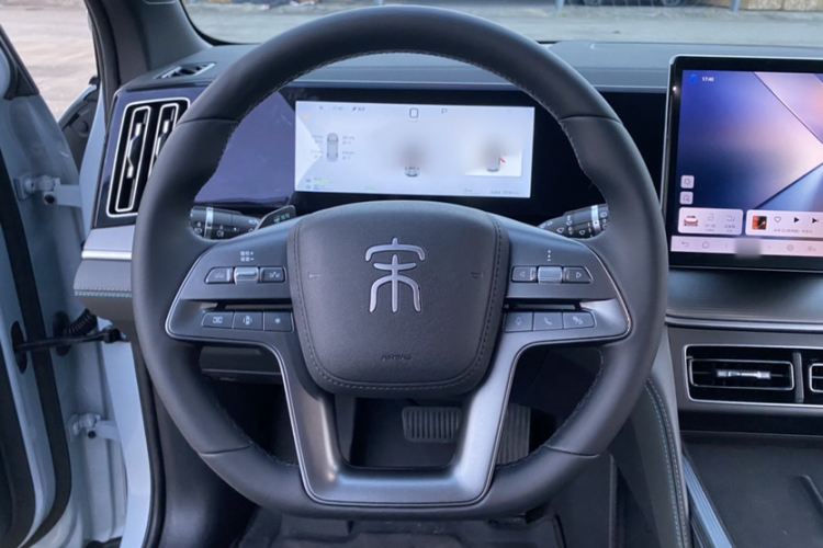 BYD SongL DM-i 2025 car image #16