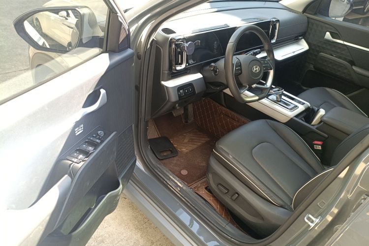Hyundai ix35 2023 car image #16