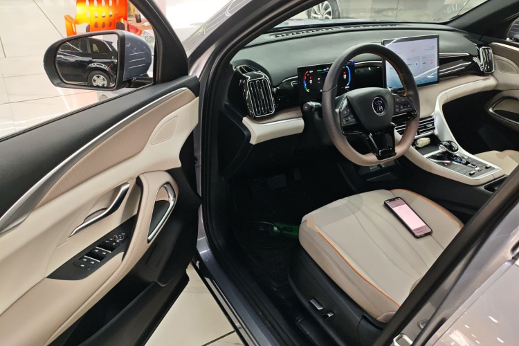 BYD Song Pro New Energy 2024 car image #16