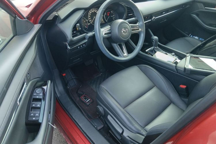 Mazda 3 Axela 2021 car image #16