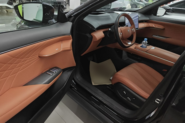 Deepal S07 2025 car image #16