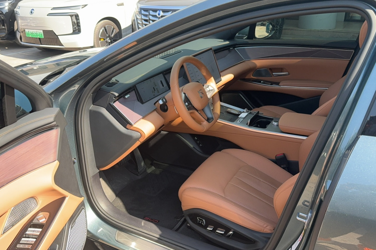 BYD HanL 2025 صورة سيارة #16