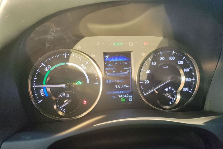 Toyota Alphard 2022 car image #16