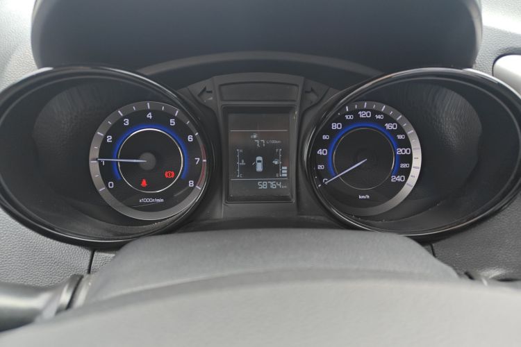 Changan CS15 2017 صورة سيارة #16