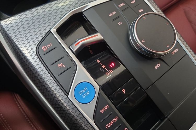 BMW i3 2024 car image #16