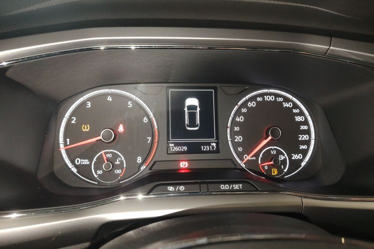 Volkswagen T-Cross 2019 car image #16