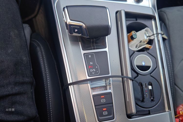 Audi A6L New Energy 2020 car image #16