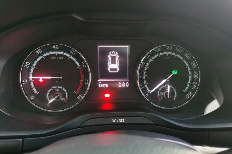 Skoda Karoq 2020 car image #16