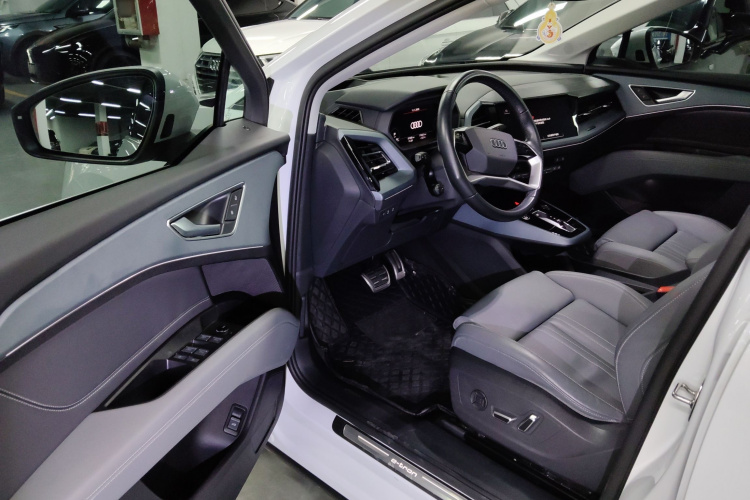 Audi Q5 e-tron 2023 #16 Audi Q5 e-tron 2023 immagine di auto #16