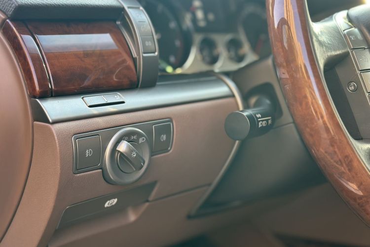 Volkswagen Pheaton 2012 immagine di auto #16