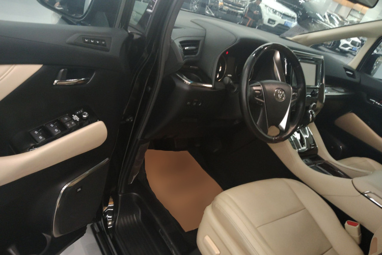 Toyota Alphard 2019 #16 Toyota Alphard 2019 car image #16