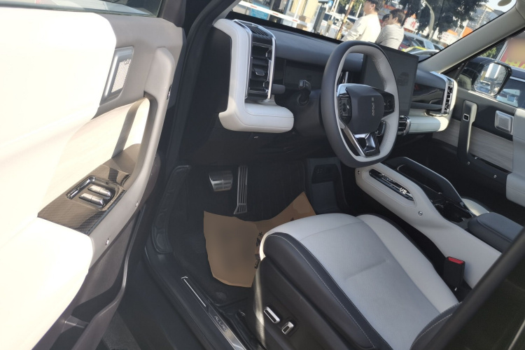 Chery 2023 car image #16