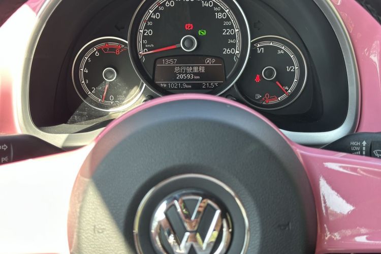 Volkswagen Beetle 2019 #16 Volkswagen Beetle 2019 car image #16