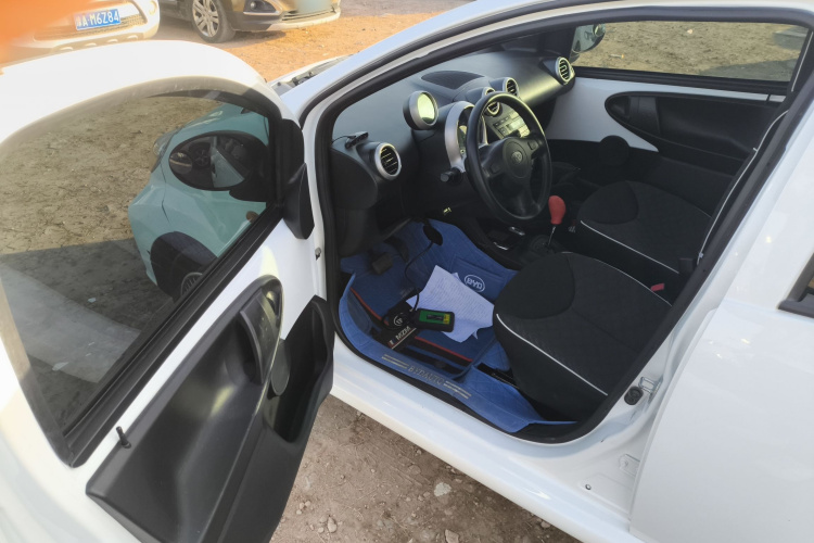 BYD F0 2017 car image #16