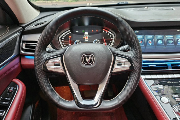 Changan CS85 Coupe 2019 car image #16