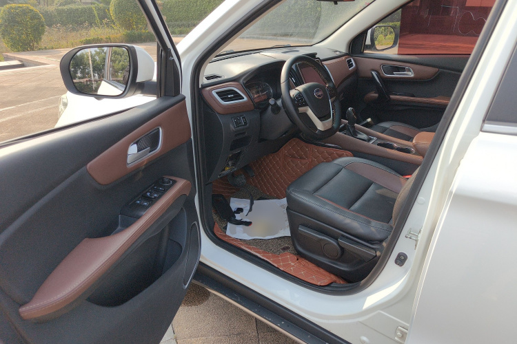 SWM X7 2018 imagen de coche #16