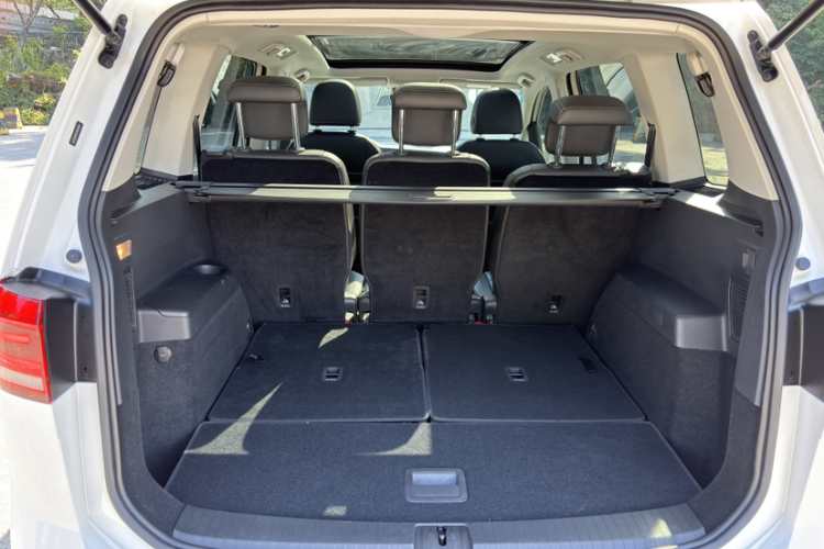 Volkswagen Touran 2019 #16 Volkswagen Touran 2019 car image #16