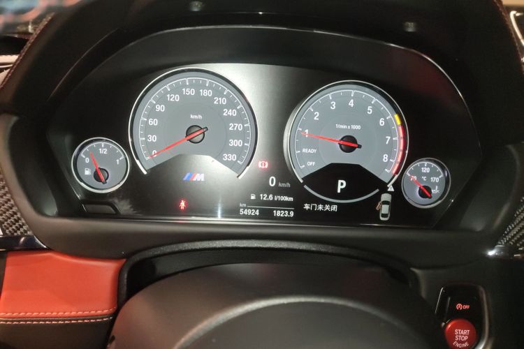 BMW M4 2018 car image #16