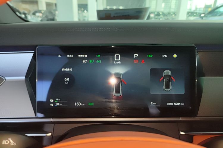 BYD Tang L 2025 صورة سيارة #16