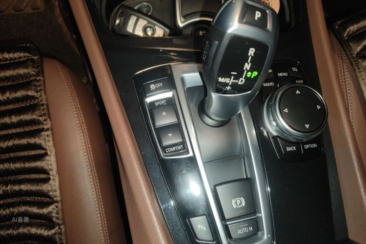 BMW 5 Series GT 2016 immagine di auto #16