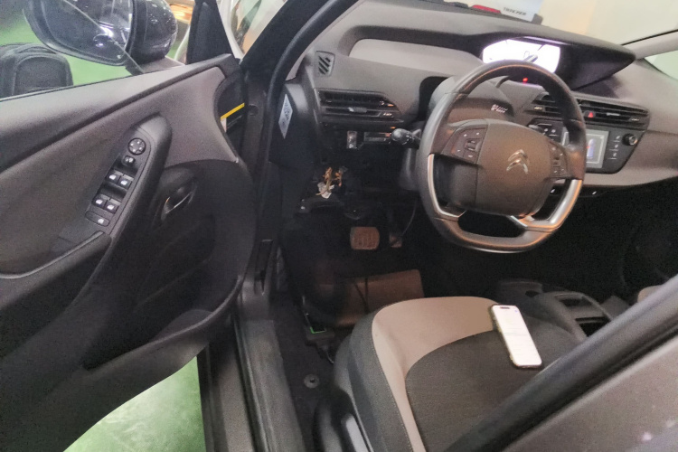 Citroen C4 PICASSO 2017 car image #16