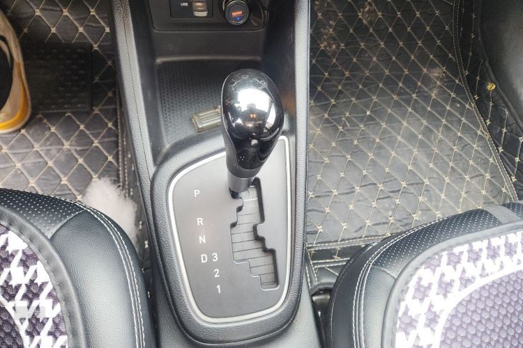 Hyundai Reina 2021 immagine di auto #16