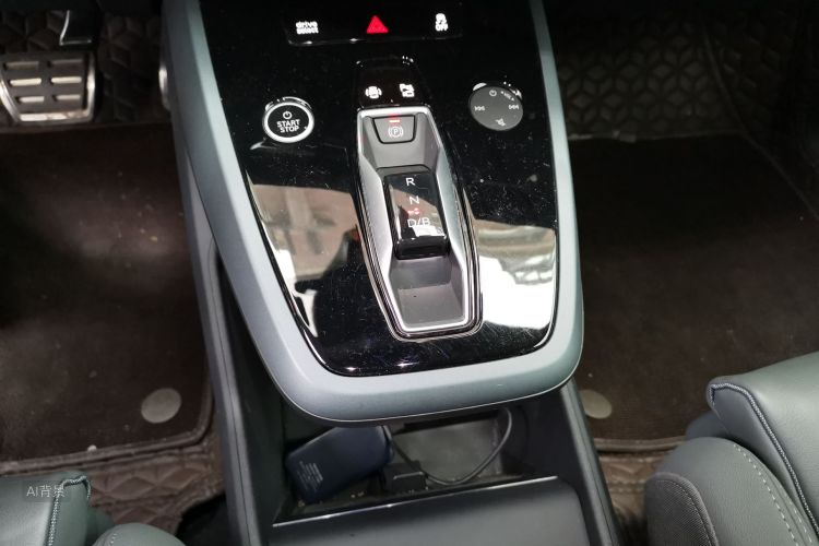 Audi Q5 e-tron 2022 immagine di auto #16