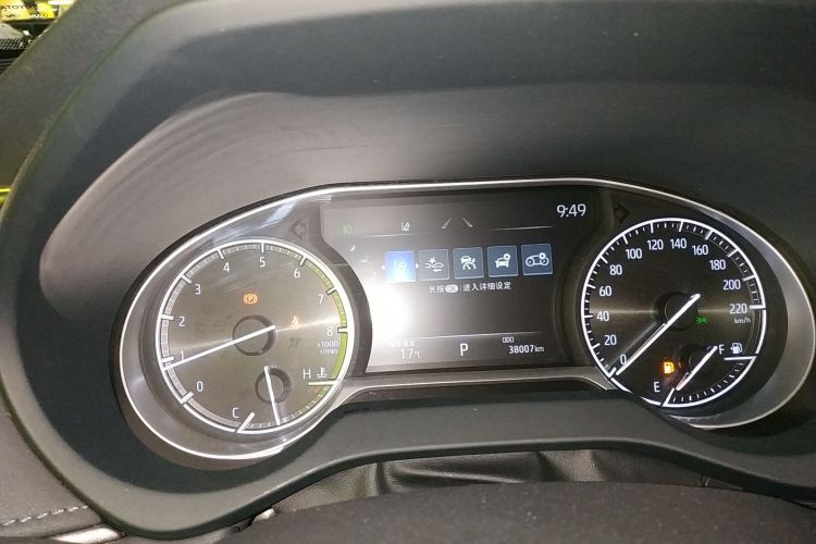 Toyota Venza 2024 صورة سيارة #16