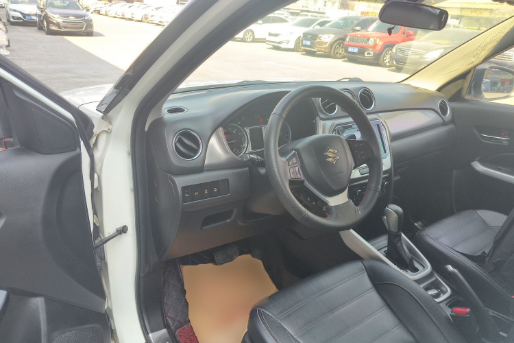 Suzuki Vitara 2016 car image #16