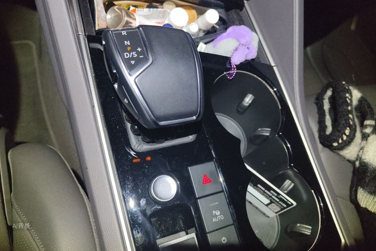 Volkswagen Touareg 2023 #16 Volkswagen Touareg 2023 car image #16