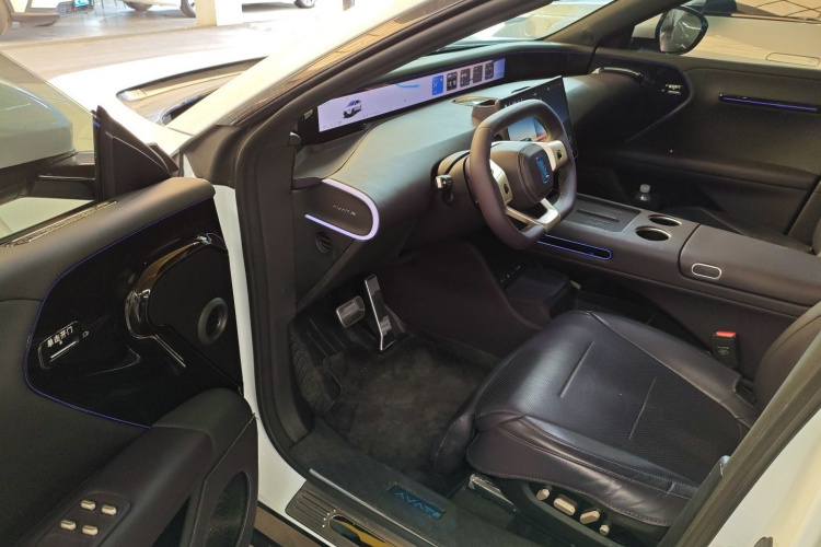 Avatr 07 2025 car image #16