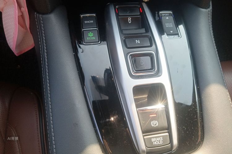 Honda UR-V 2018 car image #16