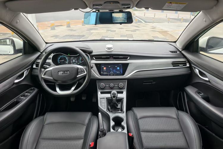 GEELY Emgrand 2021 car image #16