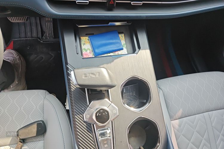 Changan UNI-K iDD 2022 immagine di auto #16