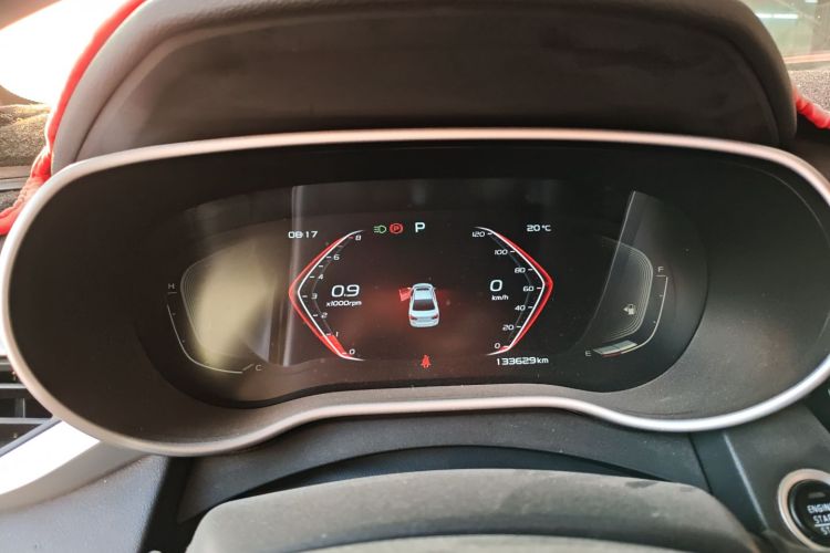 GEELY Emgrand 2019 car image #16