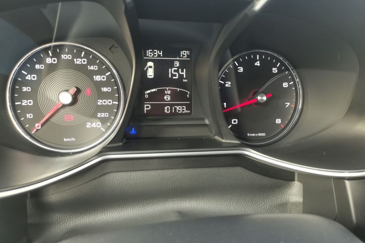 MG 6 2018 car image #16