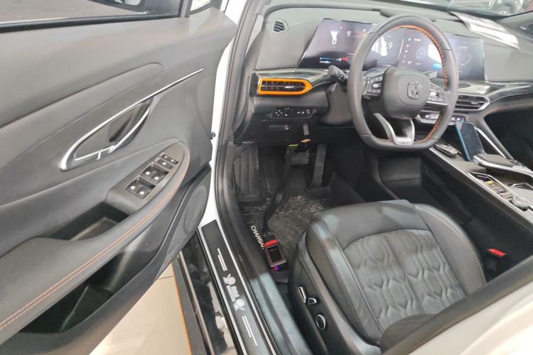 Changan UNI-T 2022 car image #16