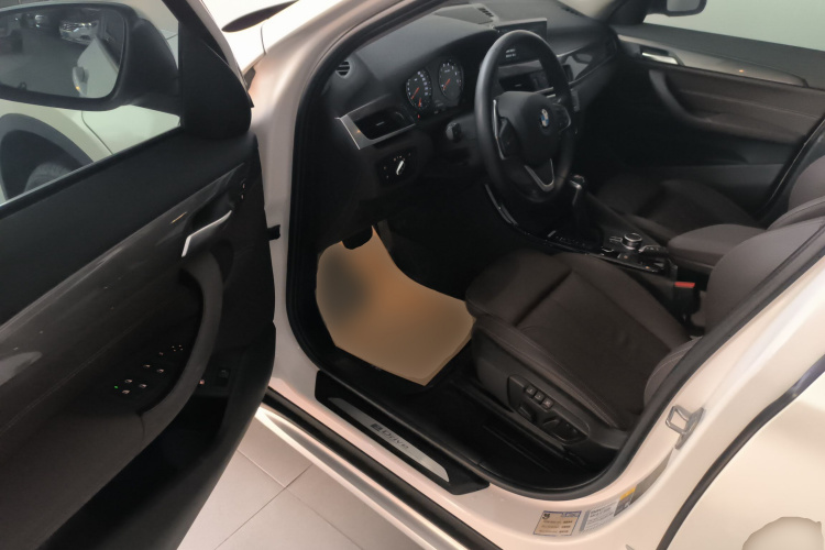 BMW X1 New Energy 2018 car image #16