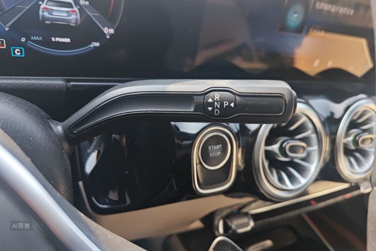 Mercedes-Benz EQA Class 2023 صورة سيارة #16