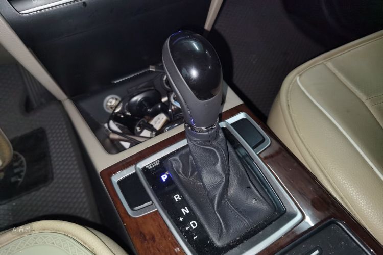 Hyundai Mistra 2015 car image #16