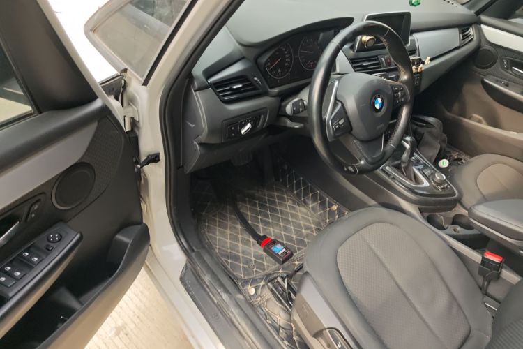 BMW 2 Series Tourer 2016 car image #16