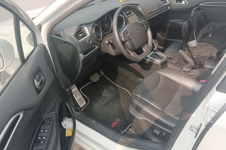 Citroen C4L 2015 car image #16