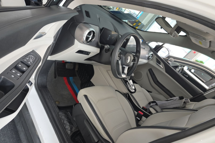 BYD Yuan Pro 2021 car image #16