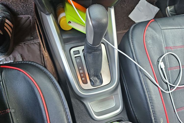 Suzuki Vitara 2016 #16 Suzuki Vitara 2016 car image #16