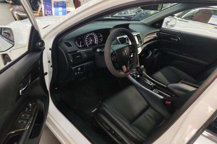 Honda Accord 2014 car image #16