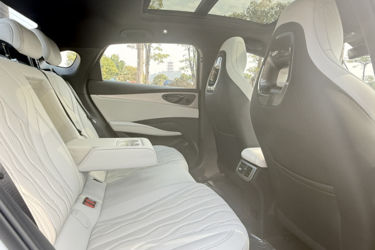 BYD Seal 06 New Energy 2025 car image #16