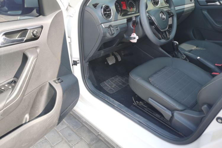 Jetta Jetta 2018 car image #16