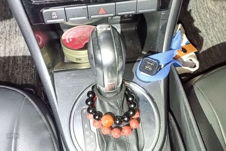 Volkswagen Beetle 2019 imagem de carro #16